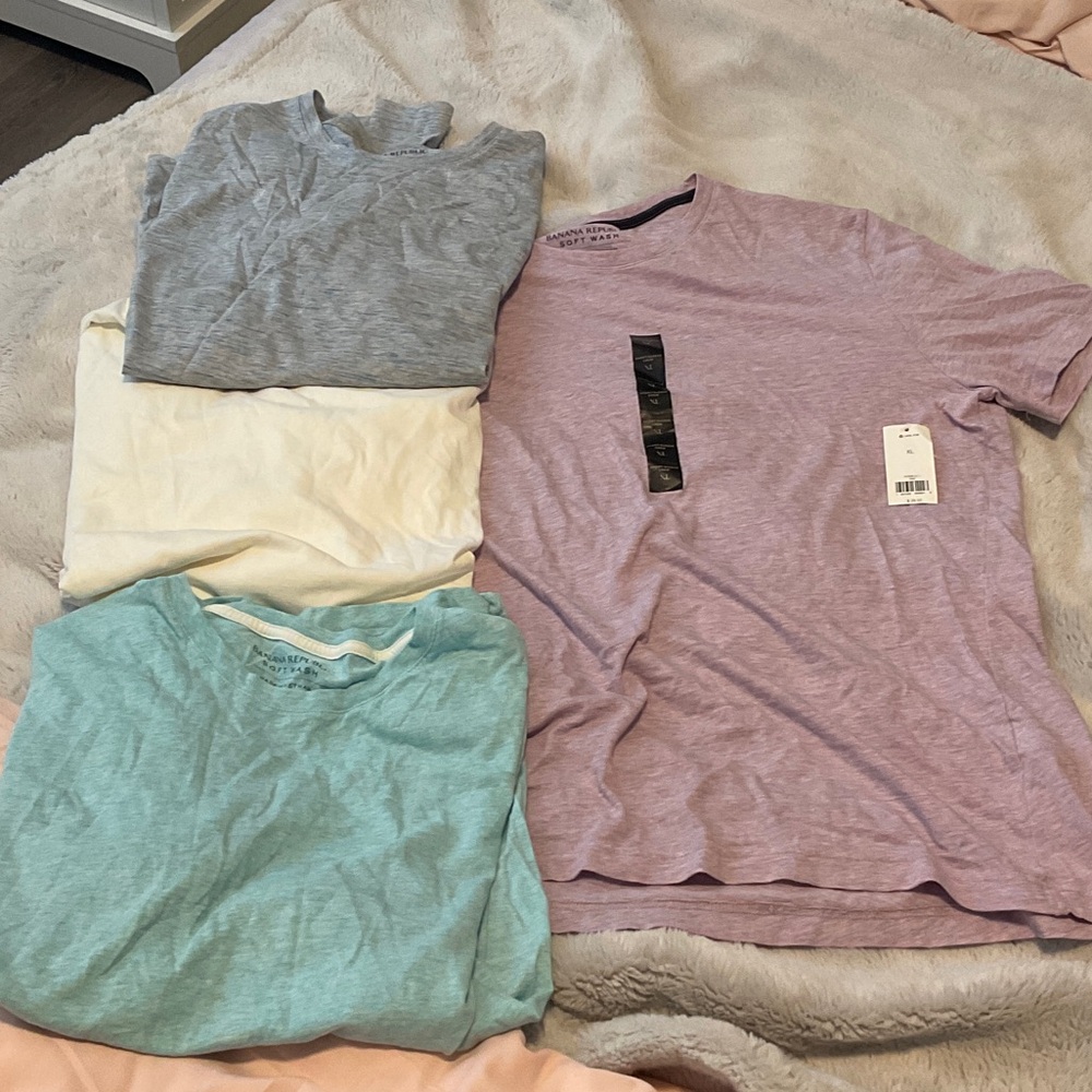 Banana Republic Men's Short Sleeve Tees - Gray, Cream, Teal, Purple